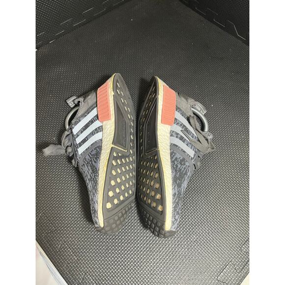 Adidas NMD R1 Women's Running Shoes Heather Grey/Raw Pink/White BY9647 Size 7 - Picture 3 of 9